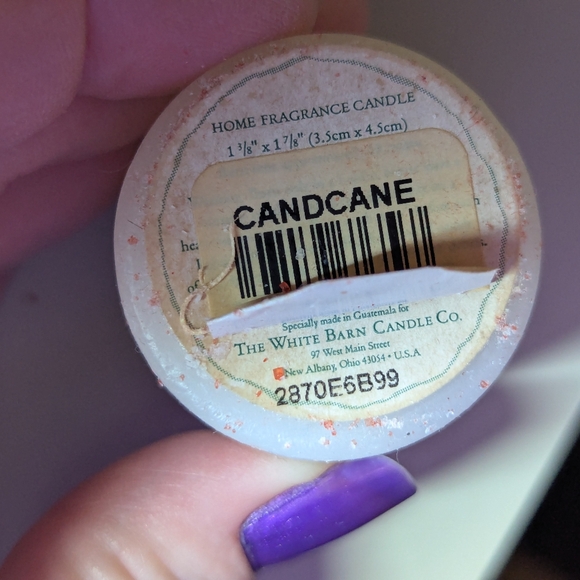 White Barn Candy Cane Red & White Wax Votive Candles Lot of 12 NWT - Picture 6 of 6